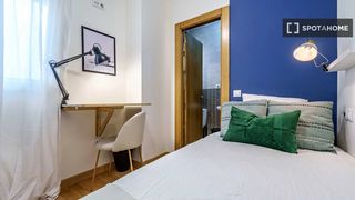 Rent Flat in La Merced. Habitación en centro histórico, málaga.