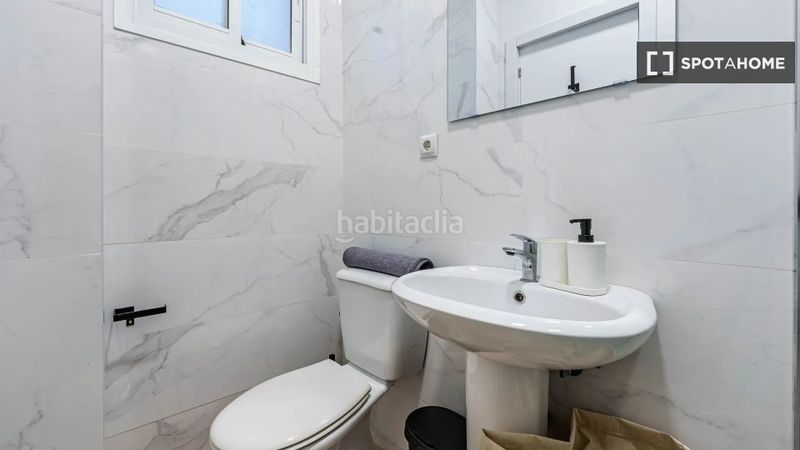 Foto a2b9ffb2-7224-40d4-9aff-7bced660b811. Rent flat with heating in La Merced Málaga