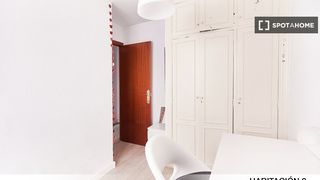 Alquiler Piso en Parque María Luisa -Giralda Sur. Habitación en piso de 4 dormitorios en porvenir, sevilla