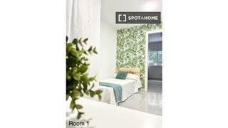 Rent Flat in El Torrejón - El Cerezo. Habitación en piso compartido de 4 habitaciones en alquiler en l