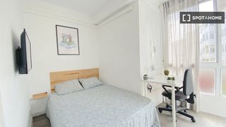 Rent Flat in El Torrejón - El Cerezo. Habitación en piso compartido de 4 habitaciones en alquiler en l