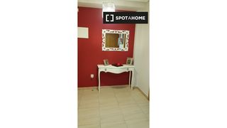 Location Appartement à Florida Baja. Habitación en piso compartido en alicante