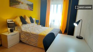 Lloguer Pis a Colonia-Bripac. Habitación en piso compartido de 5 habitaciones en alcalá de hen