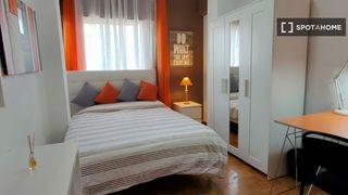 Lloguer Pis a Caballería Española. Habitación en piso compartido en alquiler en alcalá de henares