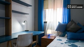 Lloguer Pis a Pryconsa-Juan de Austria. Se alquila habitación en piso de 5 habitaciones en alcalá de hen