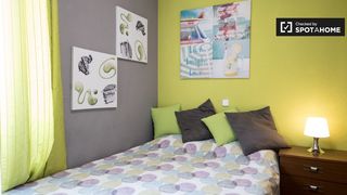 Lloguer Pis a Pryconsa-Juan de Austria. Se alquila habitación en piso de 5 habitaciones en alcalá de hen