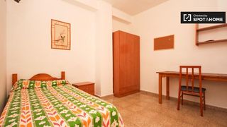 Miete Etagenwohnung in Camino de Ronda. Habitación en piso compartido en alquiler en pajaritos, granada.