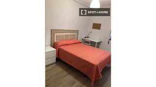 Lloguer Pis a Milán - Pumarín. Se alquila habitación en piso compartido de 4 habitaciones en ov