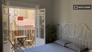 Location Appartement à Mercado. Se alquila habitación en piso de 4 habitaciones en mercado, alic
