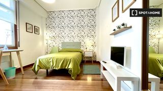 Lloguer Pis a Castaños - Begoñaibarra. Se alquila habitación en piso de 5 habitaciones en bilbao
