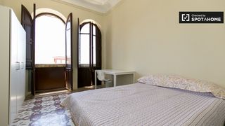 Miete Etagenwohnung in Centro - Sagrario. Habitación en piso compartido en alquiler en pajaritos, granada
