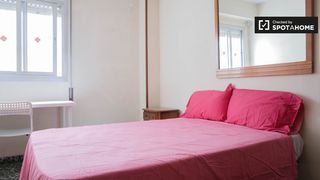 Lloguer Pis a Sant Antoni. Habitación en piso compartido de 6 habitaciones en sant antoni,