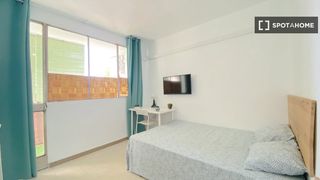 Lloguer Pis a El Torrejón - El Cerezo. Habitación en piso compartido en alquiler en el rocío, sevilla.