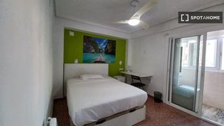 Pis a Aiora