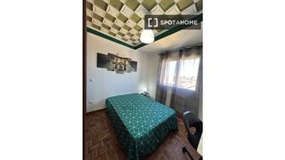 Rent Flat in Estación-Parque O´Donnell. Habitación en piso compartido en alquiler en alcalá de henares,