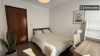 Rent Flat in Aiora. Habitación en piso compartido en alquiler en aiora, valencia
