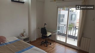 Miete Etagenwohnung in El Pla del Remei. Se alquila habitación en piso compartido en el pla del remei, va