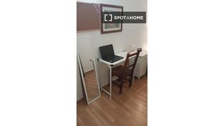 Miete Etagenwohnung in El Pla del Remei. Se alquila habitación en piso compartido en el pla del remei, va