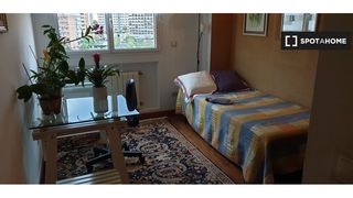 Location Appartement à Playa de San Juan. Habitación en piso compartido en alicante