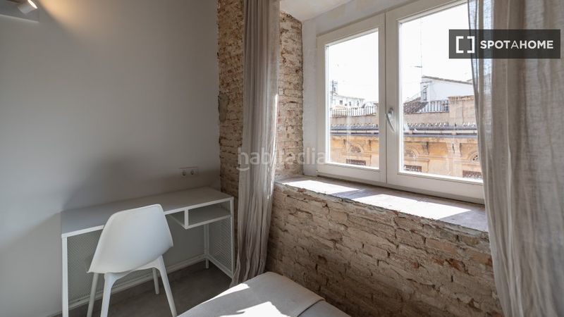 Foto 55daf0f4-bb56-4e77-b92d-f24356459435. Rent flat with heating in La Seu Valencia