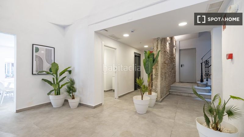 Foto 6404f9ec-2c4b-4a03-8f16-6002da6c0984. Rent flat with heating in La Seu Valencia