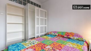 Rent Flat in Camino de Ronda. Habitaciones en apartamento de 5 dormitorios en ronda, granada