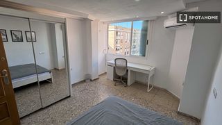 Rent Flat in Aiora. Habitación en piso compartido en alquiler en aiora, valencia