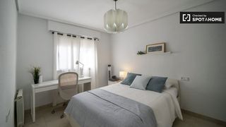Affitto Appartamento in L´Amistat. Habitación en piso compartido de 5 camas, lamistat, valencia.