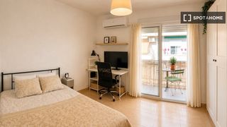 Rent Flat in Aiora. Habitación en piso compartido en alquiler en aiora, valencia