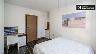 Rent Flat in Aiora. Habitación en piso compartido en alquiler en aiora, valencia