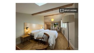 Affitto Appartamento in Amara Zaharra-Arbaizenea. Se alquila habitación en piso de 4 habitaciones en donostia