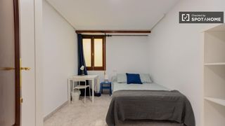 Affitto Appartamento in Mestalla. Se alquila habitación en piso de 7 habitaciones en mestalla, val