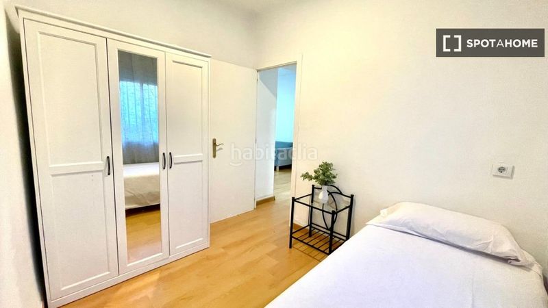 Foto 5a2b0dc3-5873-4e57-a9e8-eed2f6a17346. Rent flat with heating in El Tardón - El Carmen Sevilla
