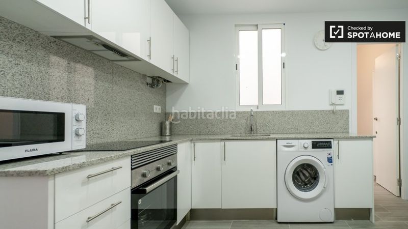 Foto d34deab5-6b7d-4e7b-91d3-653ce59f9a44. Lloguer pis amb calefacció a Morvedre Valencia