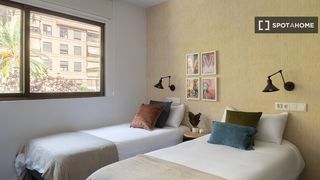 Rent Flat in La Bega Baixa - Plaza Xúquer. Cama en estudio doble compartido en valencia