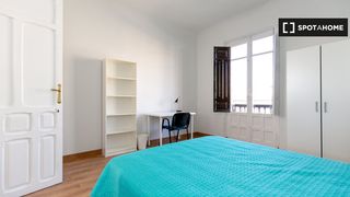 Alquiler Piso en Centro - Sagrario. Habitación en piso compartido en san ildefonso, granada.