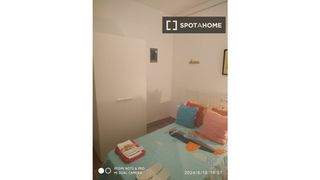 Miete Etagenwohnung in Peñamefecit - Avda Barcelona. Habitación en piso compartido en jaén