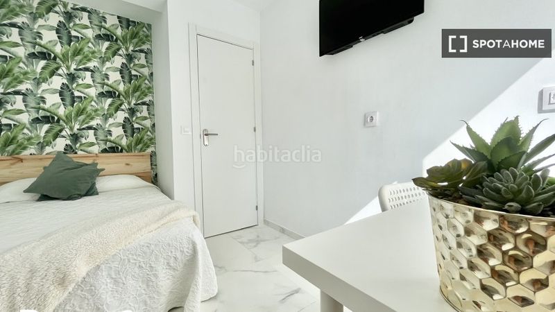 Foto 4861f890-09e6-43da-92c4-c322d1a88f4c. Lloguer pis amb calefacció a El Torrejón - El Cerezo Sevilla
