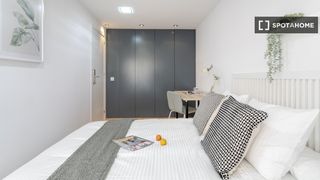 Lloguer Pis a Mercado. Habitación en piso compartido en alquiler en alicante