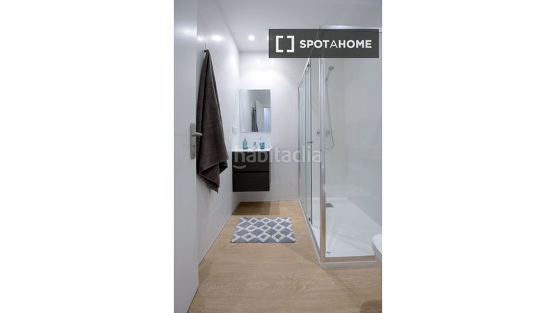 Foto bf4e5498-eaec-4921-b329-554347ff6244. Rent flat with heating in Gran Via Valencia