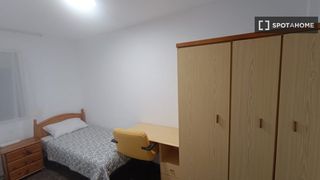 Rent Flat in Juan XXIII. Habitación en piso compartido en alicante alacant