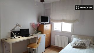Affitto Appartamento in Las Delicias. Habitación en piso compartido en zaragoza