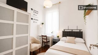 Rent Flat in Campuzano. Habitación en piso compartido en alquiler en indautxu, bilbao.