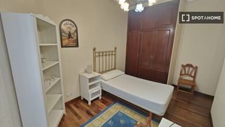 Location Appartement à San Pedro de Deusto - La Ribera. Habitación en piso compartido en bilbao