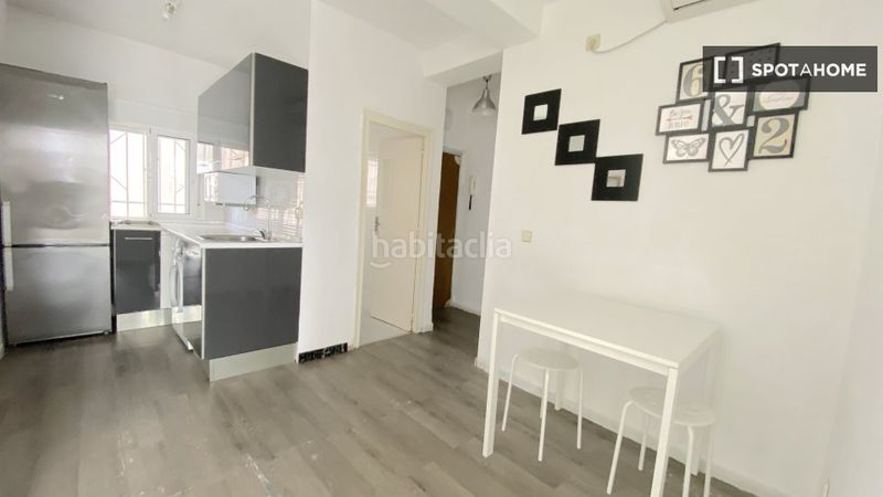 Foto f7294386-a11a-46b8-ab27-102c825c5b99. Lloguer pis amb calefacció a El Torrejón - El Cerezo Sevilla
