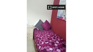 Affitto Appartamento in Pryconsa-Juan de Austria. Habitación en piso compartido en alquiler en alcalá de henares