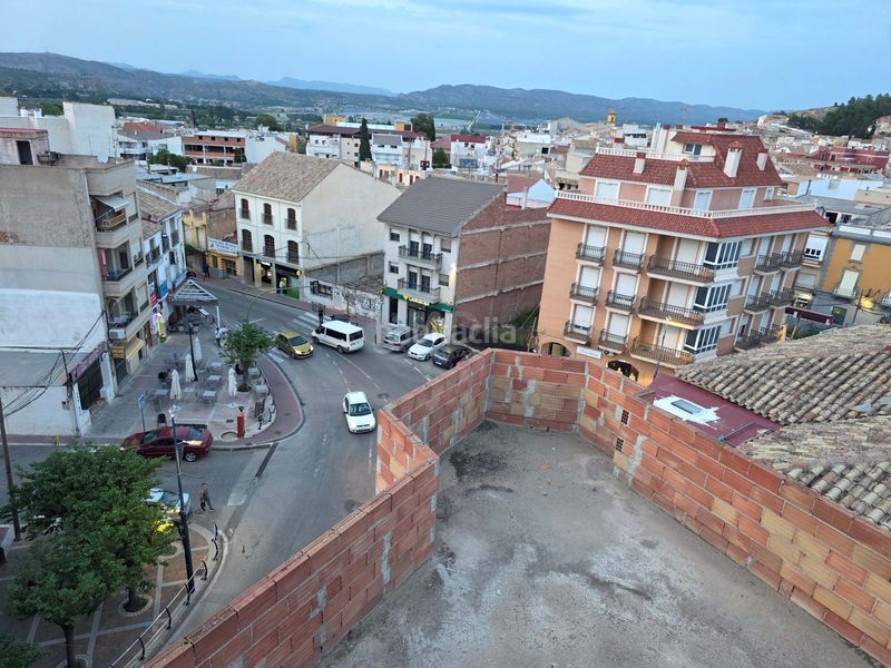 Foto f598d221-08e8-47f9-9205-43f26821a3f1. Edifici a Calasparra