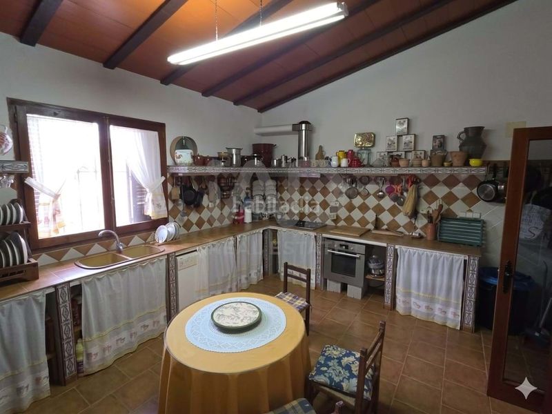 Foto 8cb795f9-d575-4921-98fa-93ed8f8b3dad. Casa amb piscina a Jumilla
