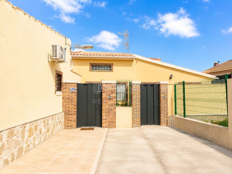 Foto 7f7c6a12-5431-4856-b100-2e0cffa3c64c. Edificio en Algezares Murcia