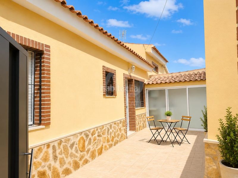 Foto ed2317f4-a3e5-41dc-b283-3da639157e3e. Edificio en Algezares Murcia